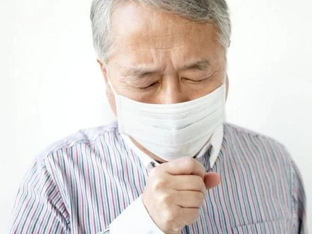 為什么夏天總是喉嚨不舒服？可視喉鏡檢查一下了解原因