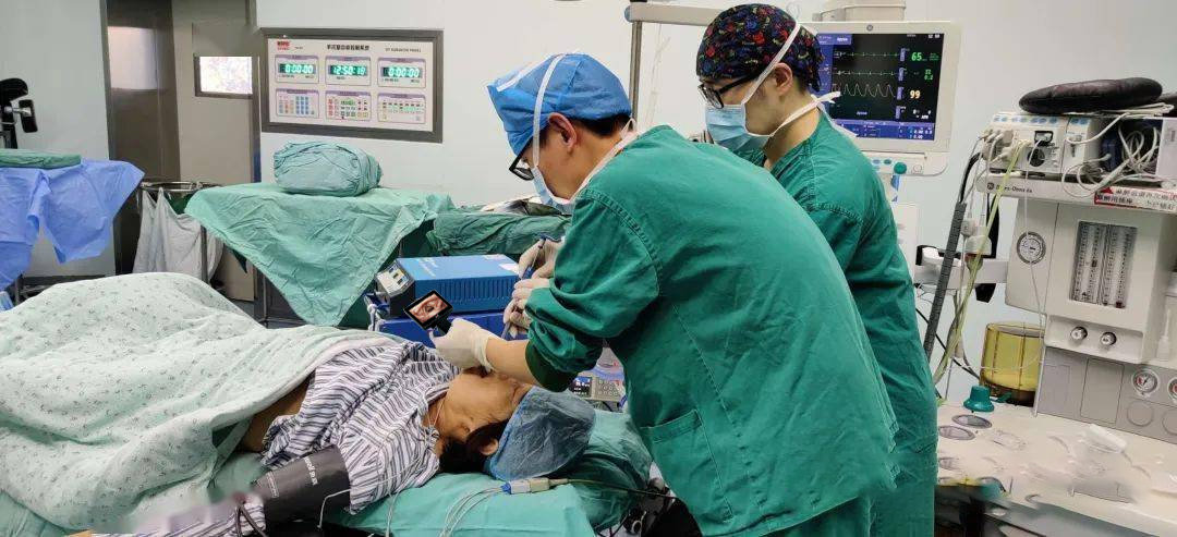 為什么要用可視喉鏡檢查喉嚨問題?鼴鼠醫(yī)療替您解答 為什么要用可視喉鏡檢查喉嚨問題?鼴鼠醫(yī)療替您解答